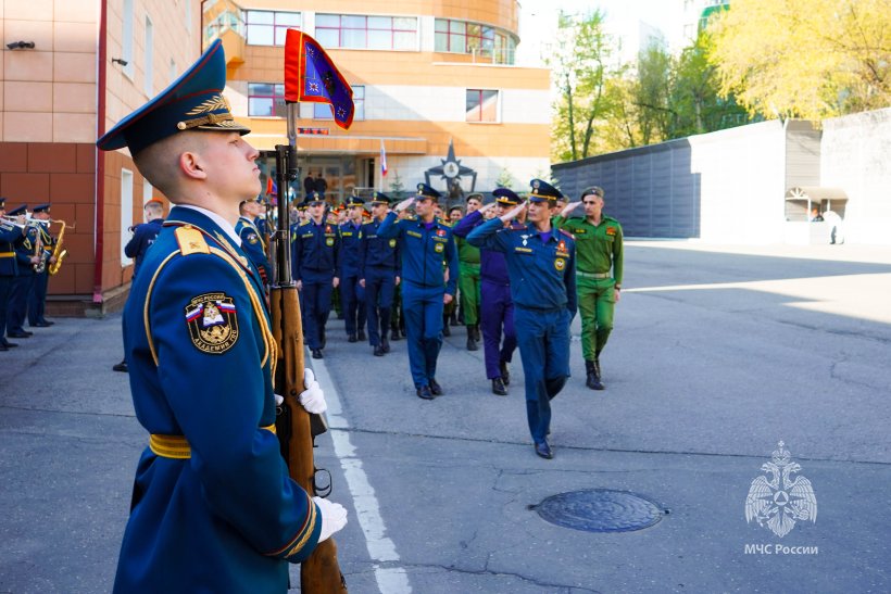Личный состав вуза проводил поисковый отряд Академии на весеннюю Вахту Памяти