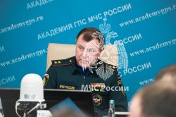 Заместители главы МЧС России провели занятия со слушателями Академии