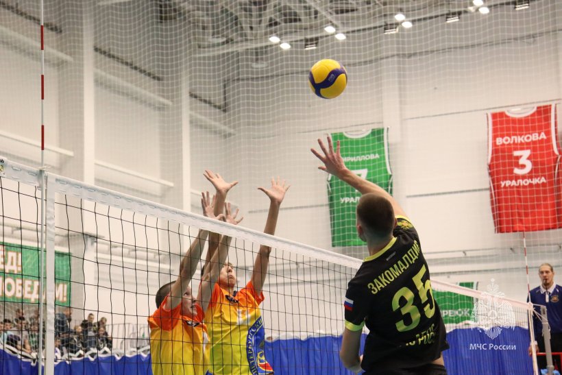 Сборная Академии стала победителем соревнований по волейболу среди вузов МЧС России