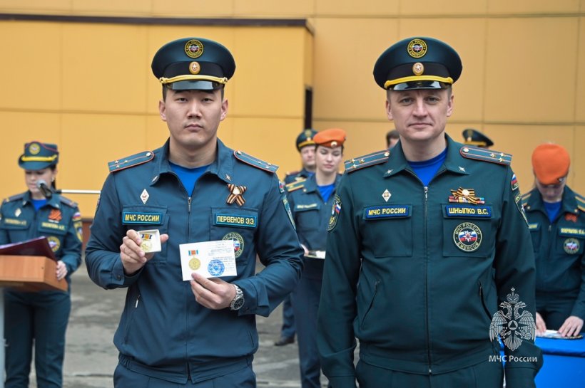 В Академии состоялось торжественное построение ко Дню пожарной охраны