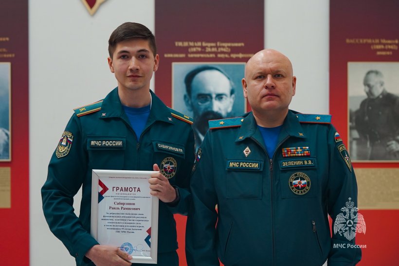 За нами – опыт поколений: От Ленинграда до Москвы