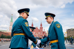 На Красной площади вручили дипломы выпускникам двух вузов МЧС России