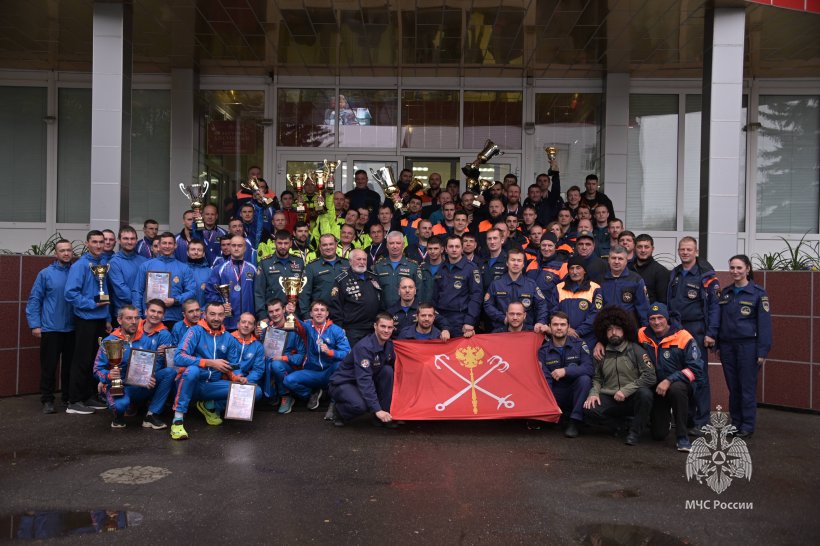 В Ногинском спасательном центре прошла торжественная церемония закрытия Чемпионата МЧС России по многоборью спасателей