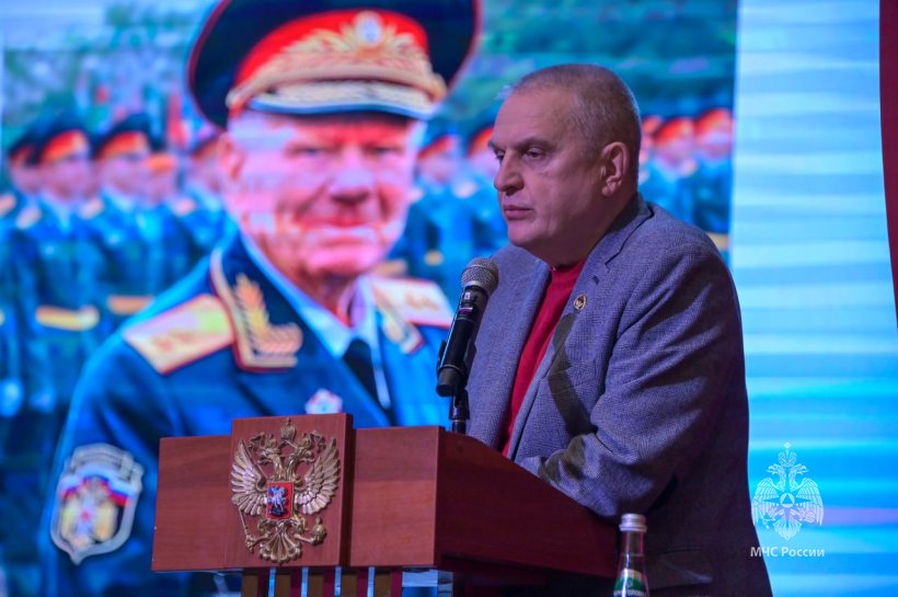 В Академии почтили память генерала Д.И. Михайлика