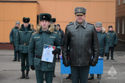 На плацу состоялось ежемесячное построение постоянного и переменного состава Академии