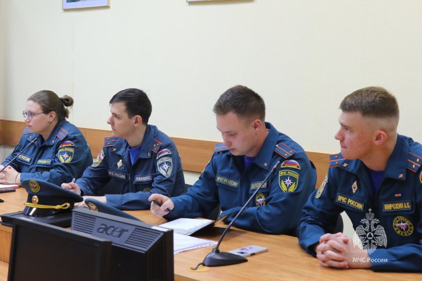 Выпускники Академии пополнили ряды территориальных органов МЧС России