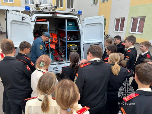 В период  с 23 по 27 сентября прошли выездные занятия с обучающимися 8-9 классов в рамках реализации цикла ознакомительных профессиональных проб «Кадетский класс – путь в профессию».  