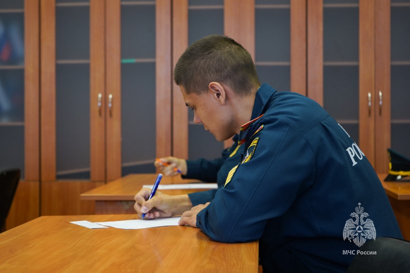 Курсанты Академии успешно освоили программу профессионального обучения