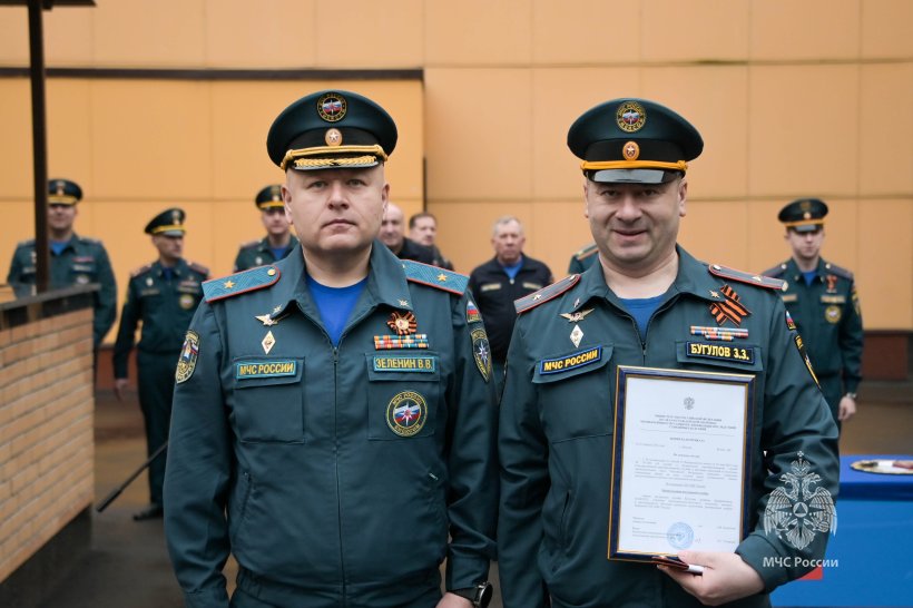 На плацу Академии состоялось построение постоянного и переменного состава