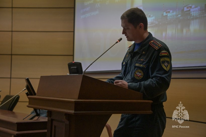 Курсанты выпускных курсов встретились с представителями СУ ФПС № 72 МЧС России