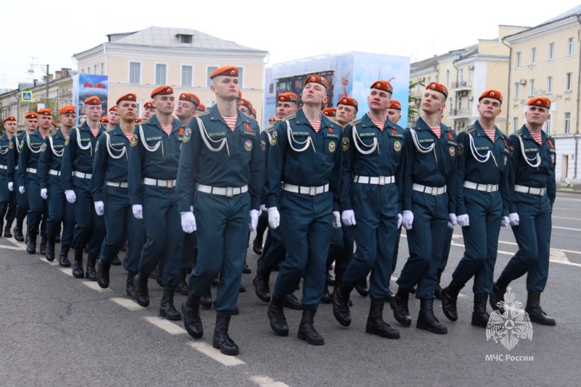 Парадные расчеты Академии приняли участие в Парадах Победы