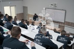 Сотрудники спецуправления МЧС России провели занятие для курсантов 3 курса Академии
