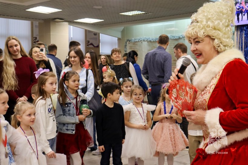 В Академии прошел новогодний праздник для детей