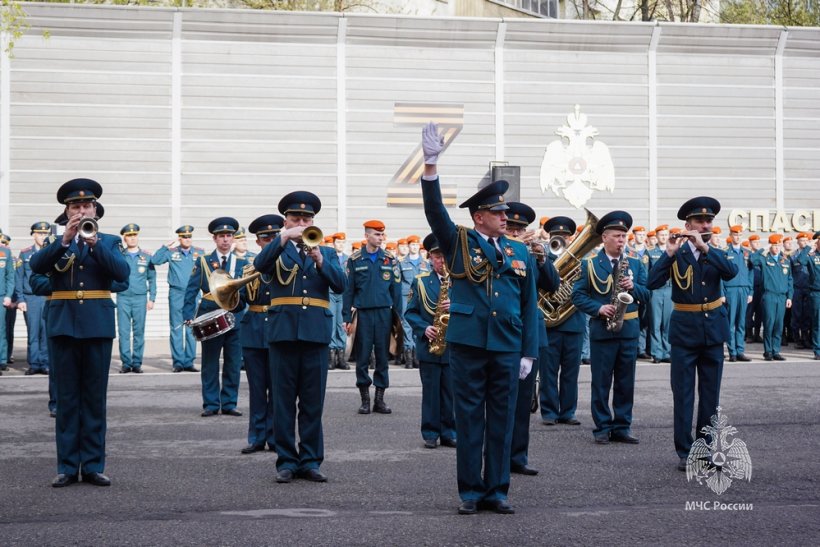 Личный состав Академии проводил поисковый отряд на весеннюю Вахту Памяти