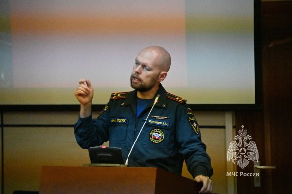 В Академию ГПС МЧС России прибыли кадеты Московских школ