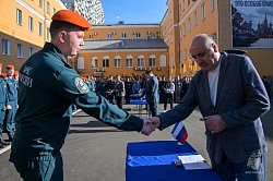 В Академии прошла торжественная линейка, посвященная Дню знаний