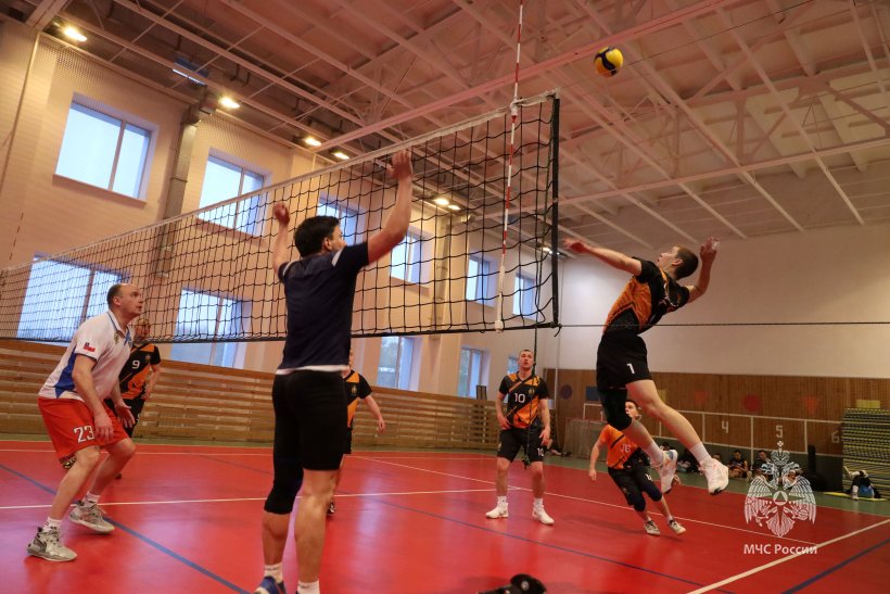  Сборная команда Академии одержала победу в турнире по волейболу