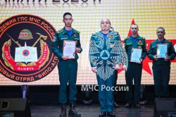 В Академии ГПС МЧС России наградили участников весенней Вахты Памяти