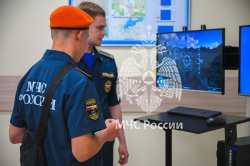 В рамках ознакомительной программы для гостей из МБОУ СОШ № 3 села Хороль Приморского края состоялась экскурсия