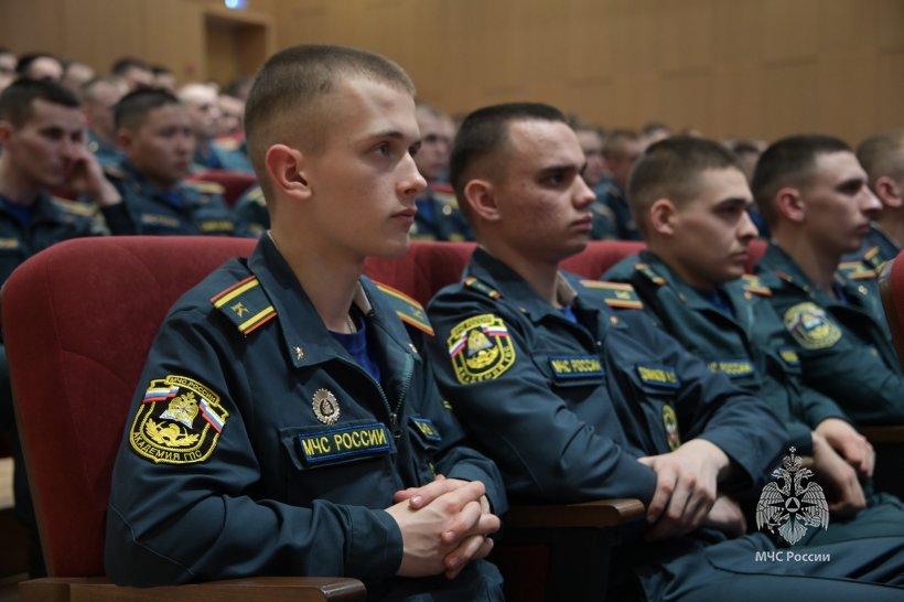 Личный состав Академии встретился с руководителем Республиканского поискового объединения «Донбасс», военным историком и боевым офицером Александром Мальцевым