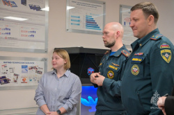 Правнучка маршала Жукова встретилась с обучающимся вузов МЧС России 