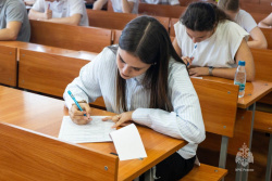 В Академии продолжаются вступительные испытания для абитуриентов, поступающих на базе среднего профессионального образования