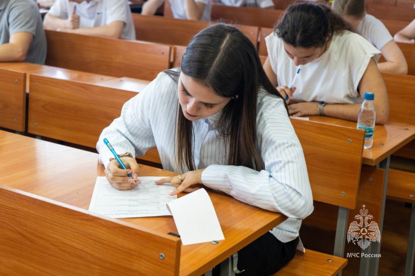 В Академии продолжаются вступительные испытания для абитуриентов, поступающих на базе среднего профессионального образования