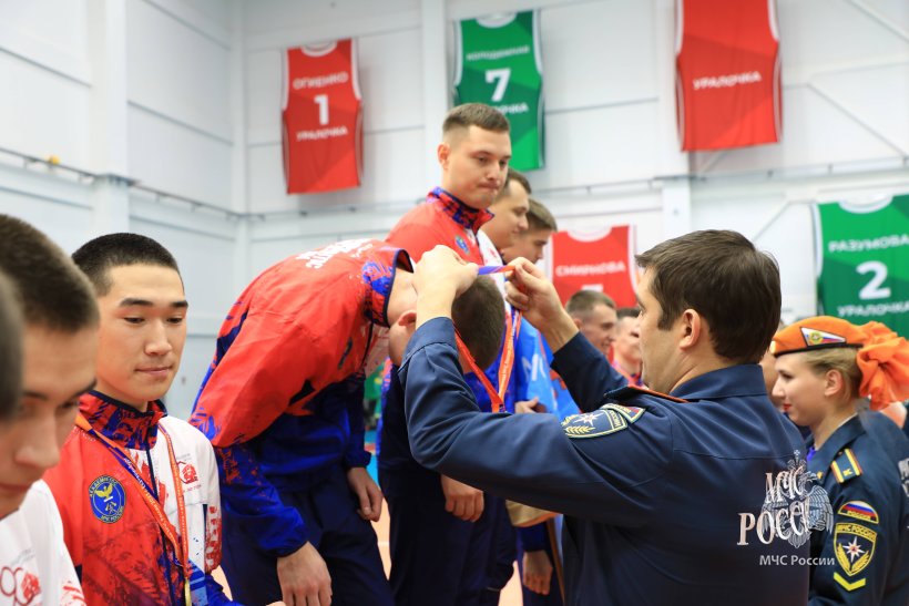 Сборная Академии стала победителем соревнований по волейболу среди вузов МЧС России