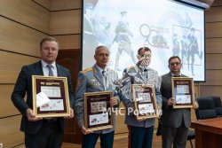 В Академии Государственной противопожарной службы МЧС России прошло гашение юбилейного конверта