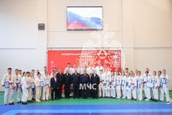 Обучающиеся Академии на пьедестале победителей