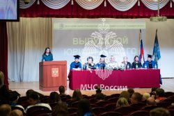 Сотрудники Академии выступили с напутственной речью на торжественной церемонии вручения дипломов