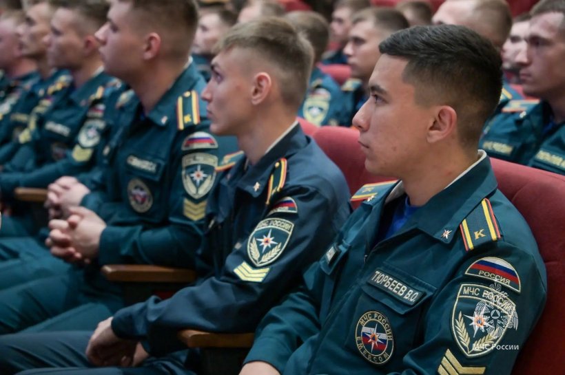 В Академии прошел урок мужества с ветераном СВО