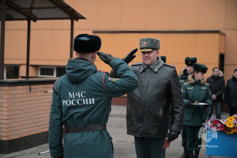 На плацу состоялось ежемесячное построение постоянного и переменного состава Академии