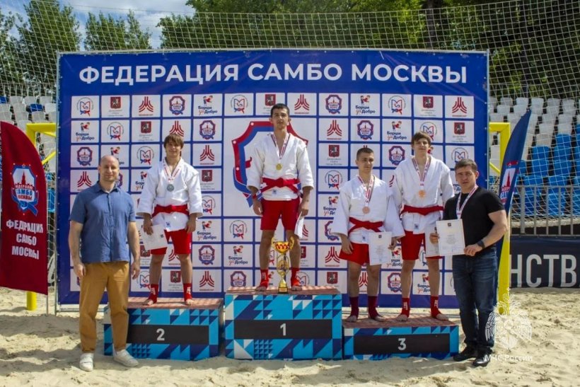 Курсанта Академии включили в сборную команду Москвы по пляжному самбо