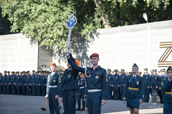 В Академии прошла торжественная линейка, посвященная Дню знаний