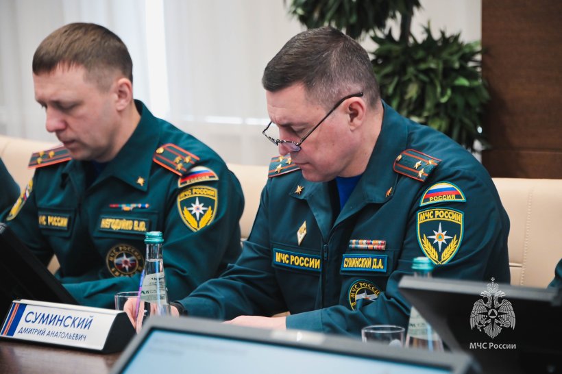 Заместители главы МЧС России провели занятия со слушателями Академии