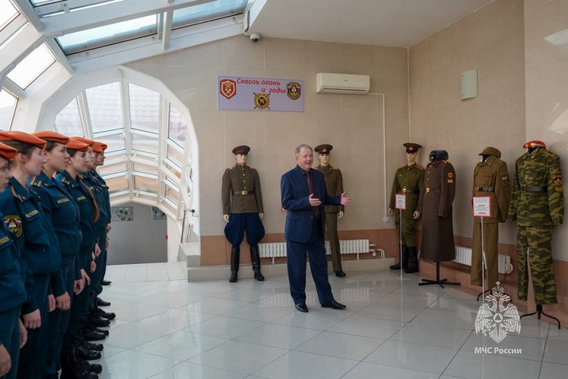 В Академии открыли новую экспозицию «Сквозь огонь и годы»