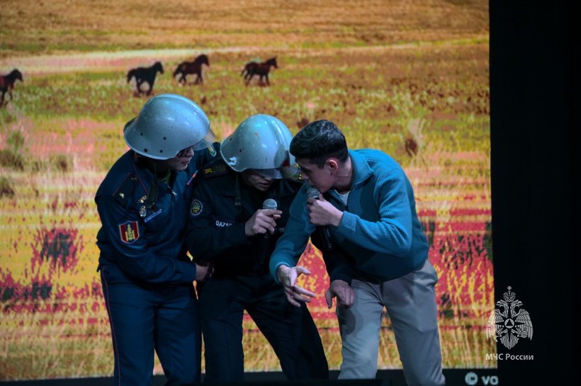 В Академии состоялись игры команд «Клуба веселых и находчивых»