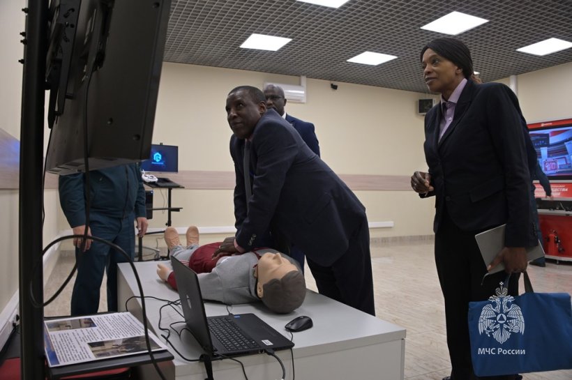 Академию посетили представители Посольства Республики Бурунди в России 