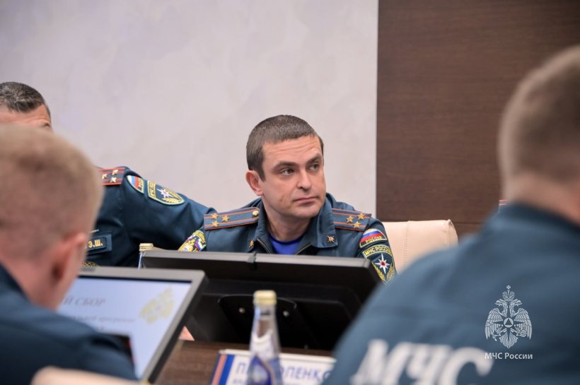 Заместитель главы МЧС России Вячеслав Бутко встретился со слушателями Академии