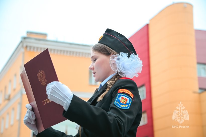 В Академии ГПС МЧС России приняли Торжественную клятву кадеты