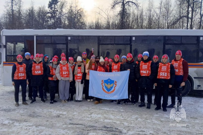 Личный состав Академии ГПС МЧС России принял участие в московской гонке «Лыжня России»