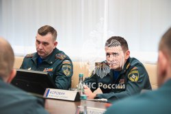 Заместители главы МЧС России провели занятия со слушателями Академии