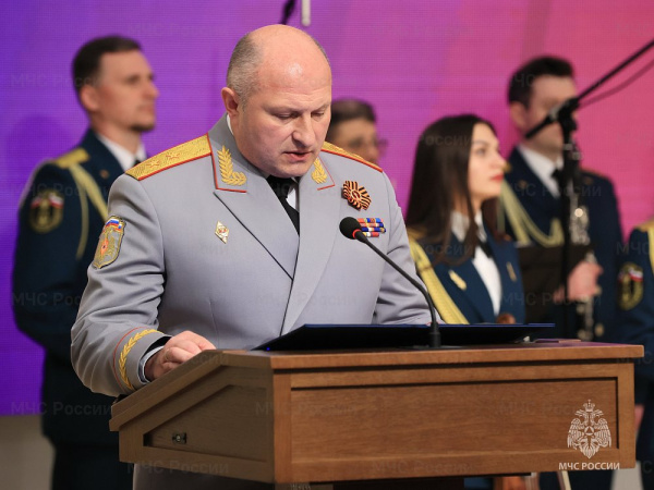 Александр Куренков поздравил ветеранов с предстоящим праздником Великой Победы