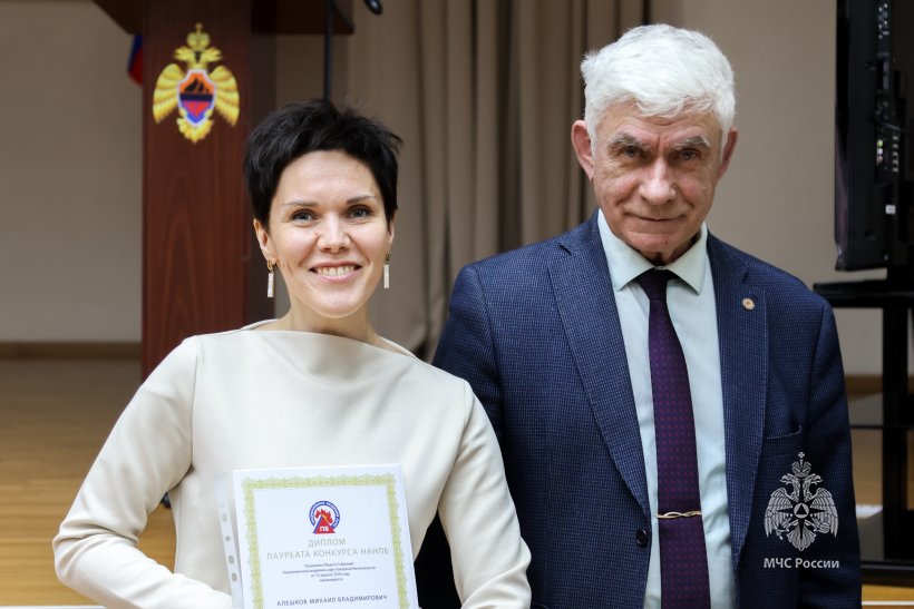  Сотрудники Академии – лауреаты премий НАНПБ