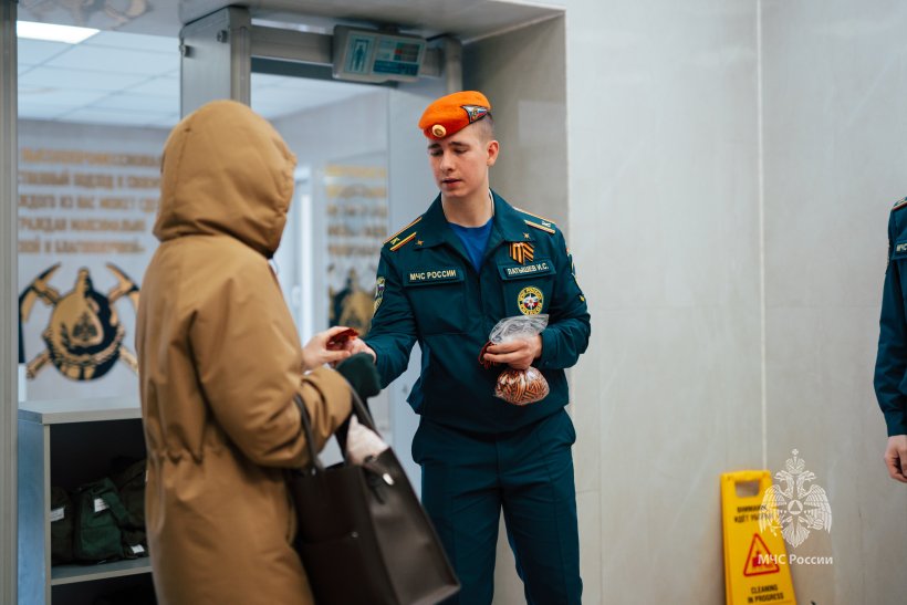 В Академии прошла традиционная акция «Георгиевская ленточка»