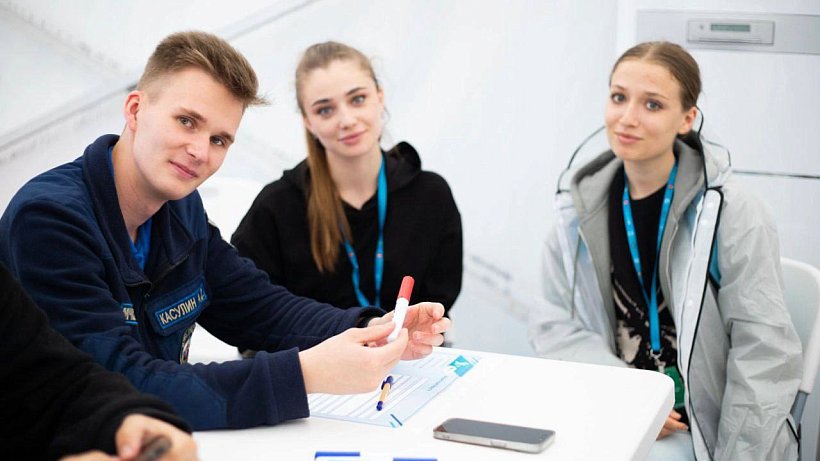 Студенты Академии приняли участие в XIII Международном молодежном  промышленном форуме «Инженеры будущего – 2025»