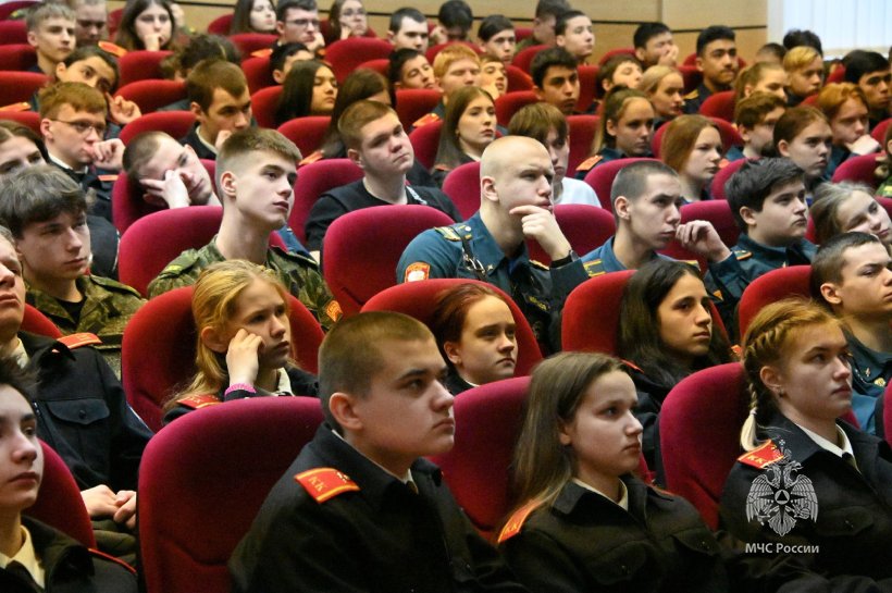 Встреча с кадетами в АГПС МЧС России