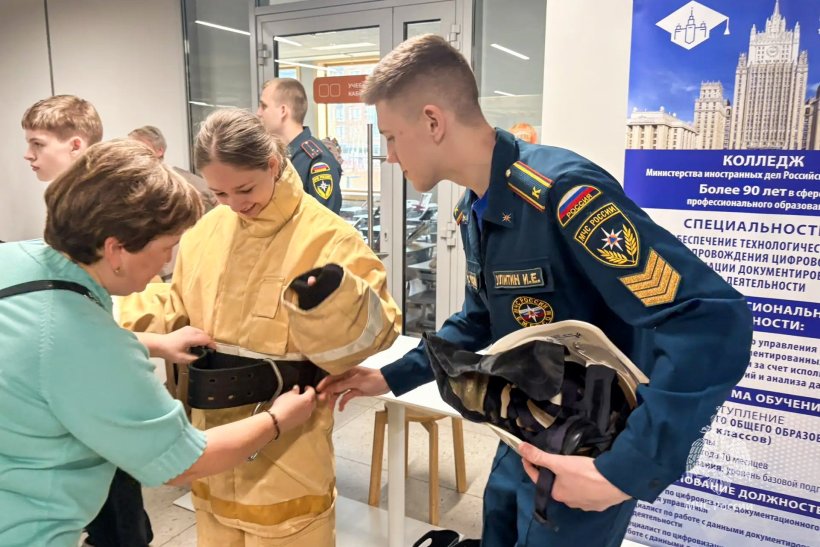  Академия представила экспозицию на выставке «Поступи 26/27»