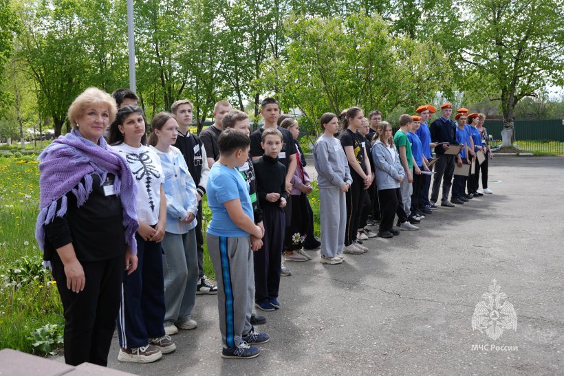 Личный состав Академии ГПС МЧС России провел военно-патриотическую игру «Зарница»